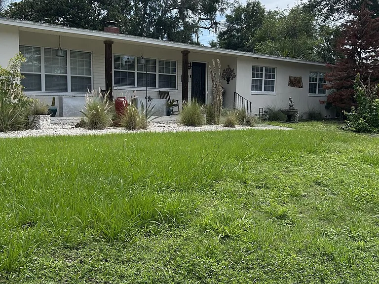2449 Jose Cir N — Photo 1