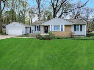 3028 N Oakhill Rd, Stow, OH 44224