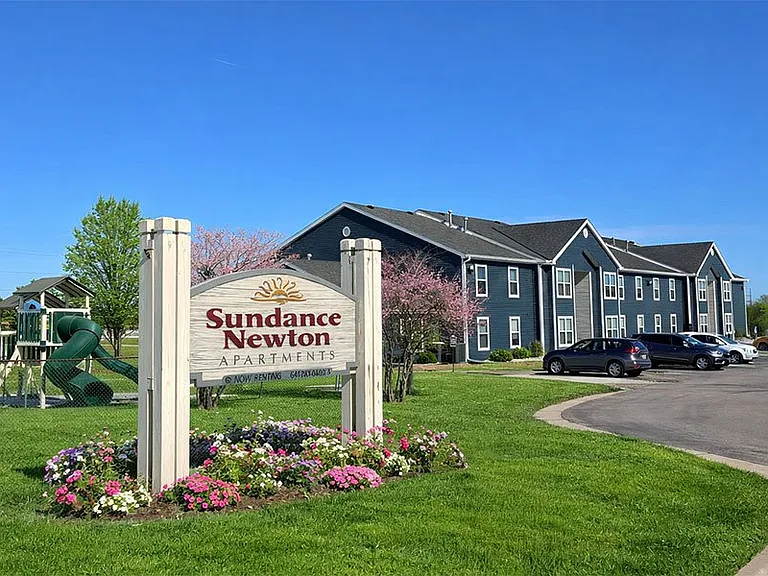 SUNDANCE NEWTON APARTMENTS — Photo 1
