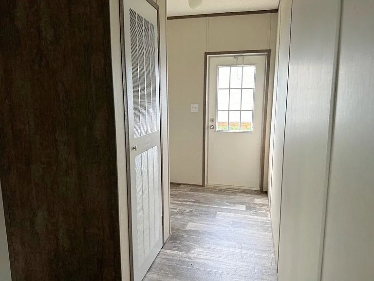 803 Austin Way — Photo 7
