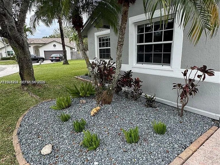 8965 SW 59th Ct — Photo 11