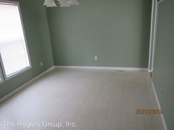 4th image of 214 Browns Way