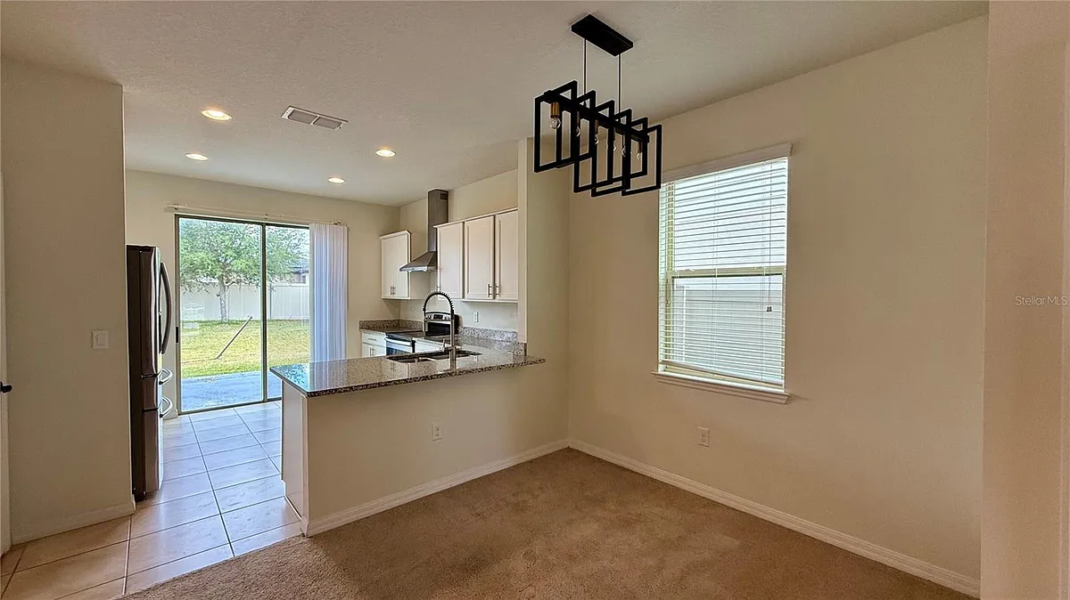 Building Photo - 3545 Starkey Dr