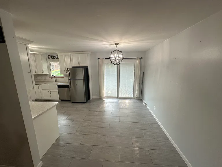 426 N 2nd St — Photo 8