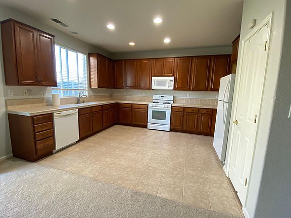 2nd image of 1056 Downing Cir
