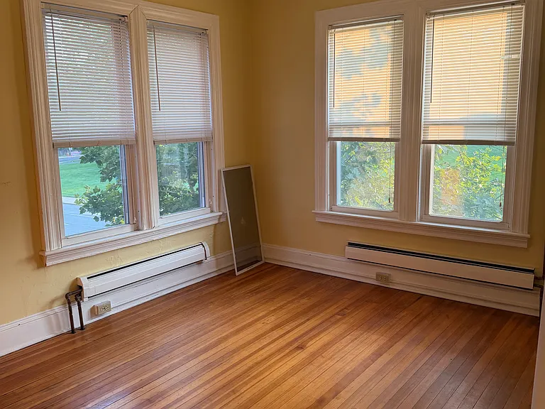 843 Main St #E — Photo 3
