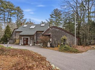 186 Arcadia Rd, Hope Valley, RI 02832