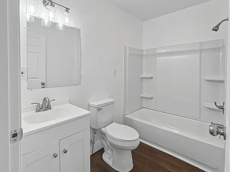 9102 Oleander St — Photo 2