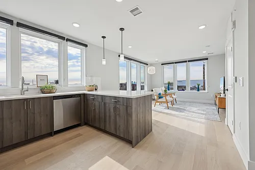 Floor plan 1BR + Den 1BA