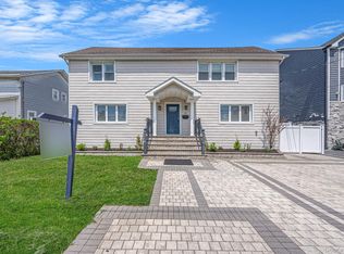 64 W 2nd St, Freeport, NY 11520