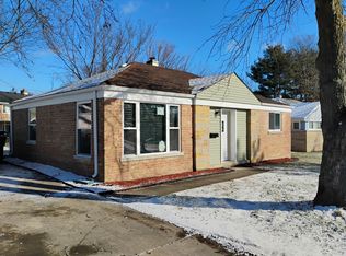 40 Apple Ln, Park Forest, IL