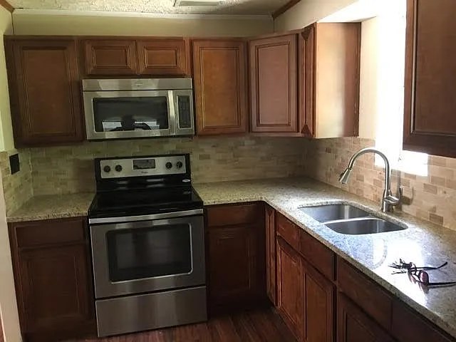 18 Becker Dr #1 — Photo 5