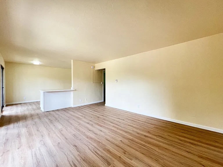 Westview Apartments — Photo 5