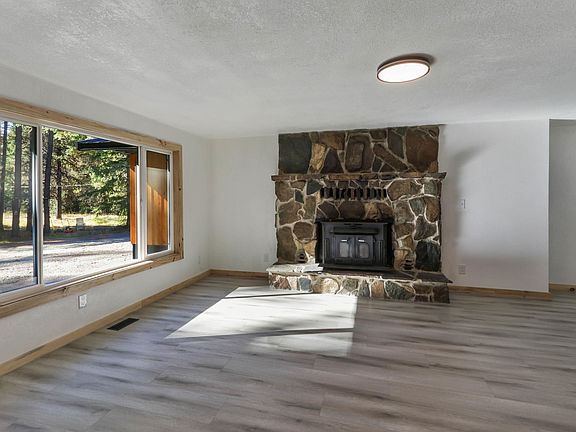 4th image of 253 Hopkins Rd