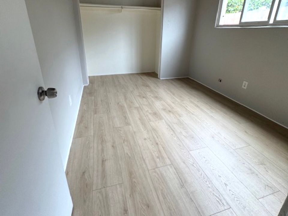 1st image of 5026-28 Voltaire St #5028