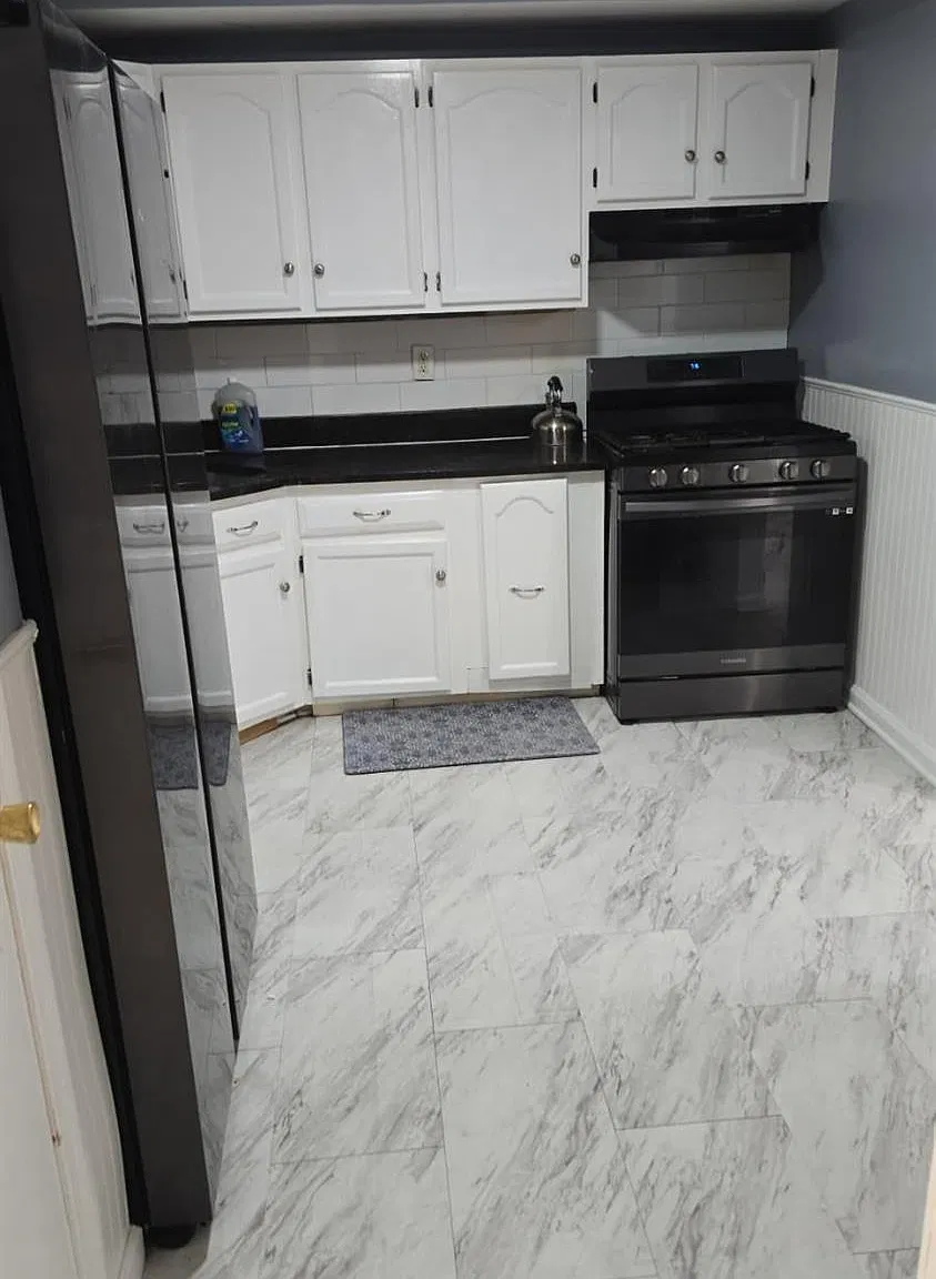 3 bed, 2.0 bath, 1188 sqft, $2,800 — Photo 3
