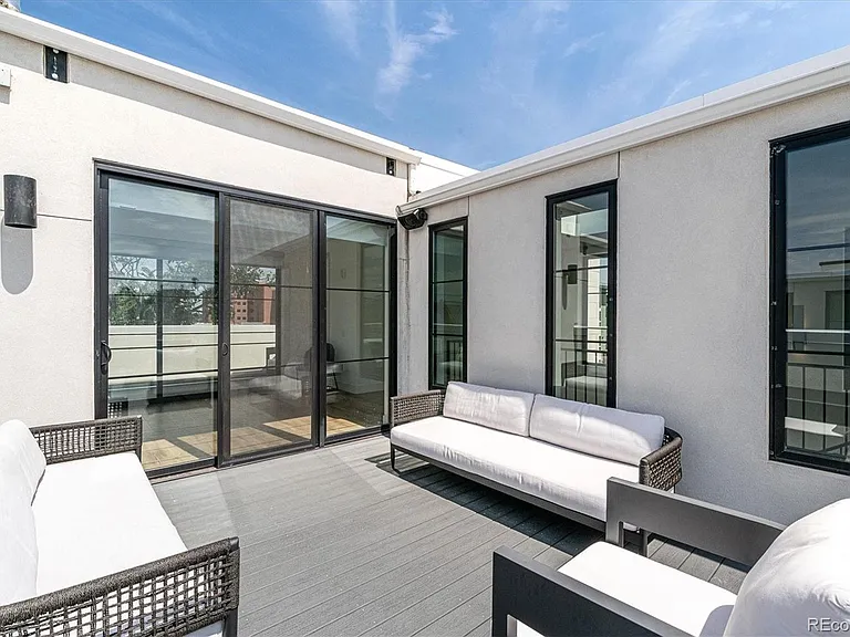 4294 E 8th Pl — Photo 22