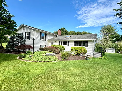 84 Tor Ct Photo 1