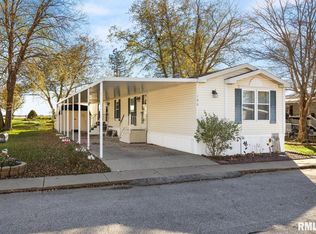106 Aspen Dr, Morton, IL 61550