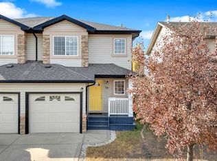 58 E Adamson Ave, Red Deer, AB T4R3L2