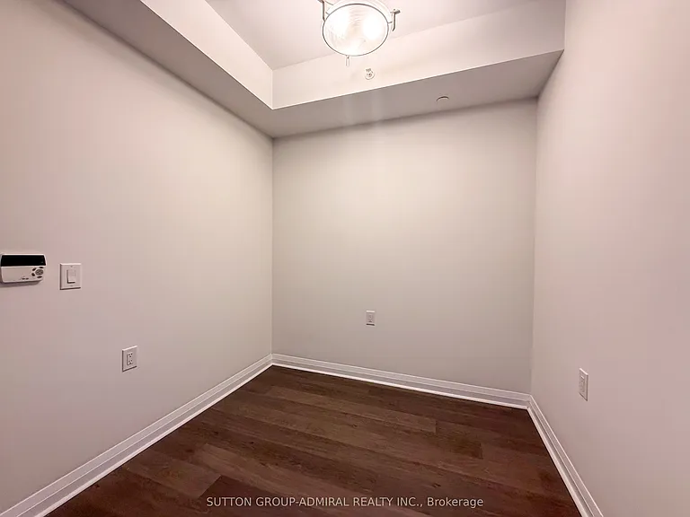 55 Oneida Cres #1109 — Photo 10