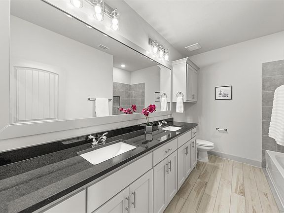 5th image of 463 Silver Springs Ln