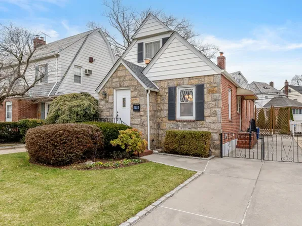 5115 Bell Blvd, Bayside Hills, NY 11364