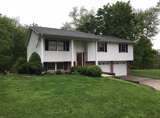 227 Debbie Ann Dr, Wheeling, WV 26003
