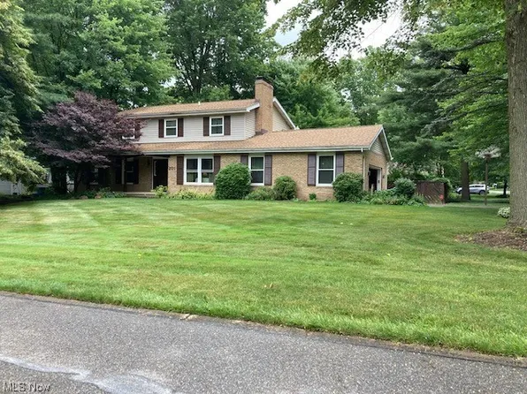 201 Cricket Ln, Cortland, OH 44410