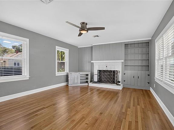 4th image of 48 N Boxwood St