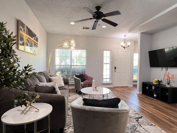 1742 Creekbend Dr