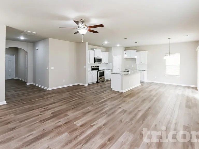 205 Spring Knoll Dr — Photo 4