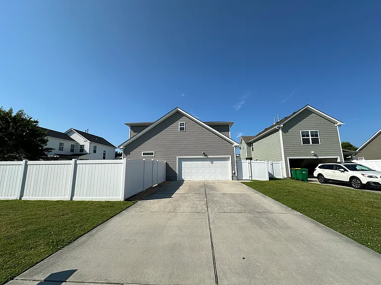 2212 Martlet Ln — Photo 47