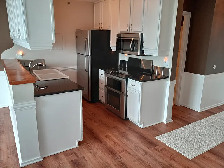 433 S 7th St #1904 — Photo 8