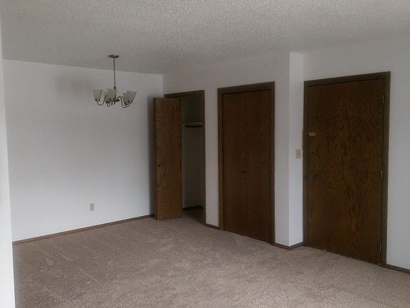 2nd image of 2526 17th Ave S APT 5