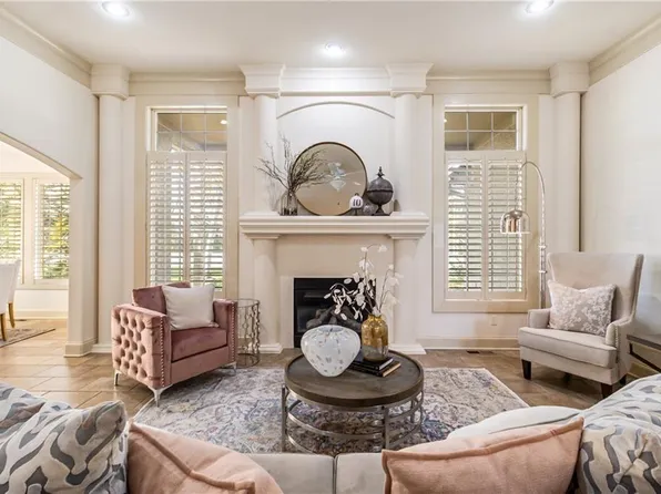 11342 Granada Ct, Leawood, KS 66211