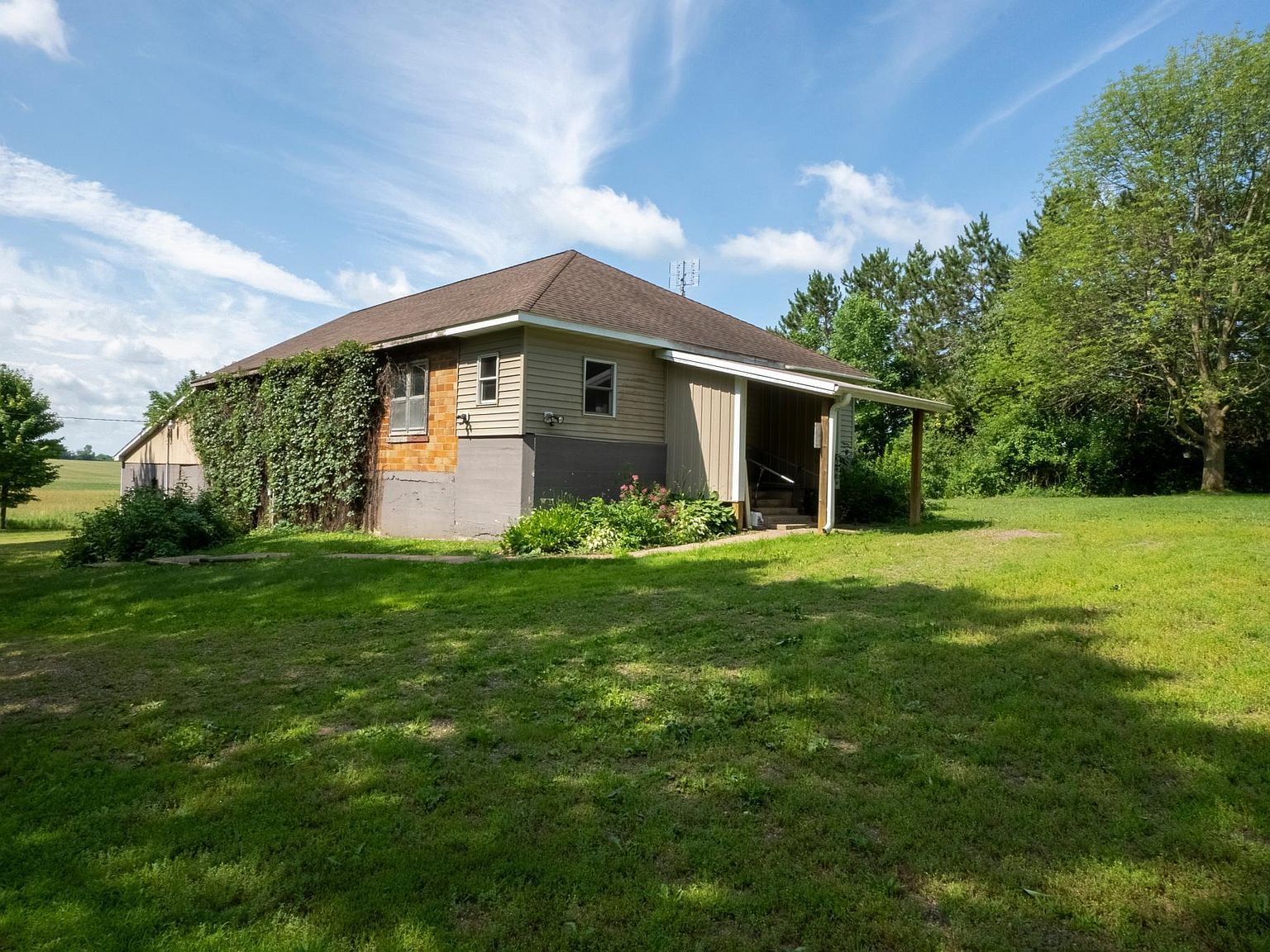 85 30th St, Clear Lake, WI 54005 Zillow