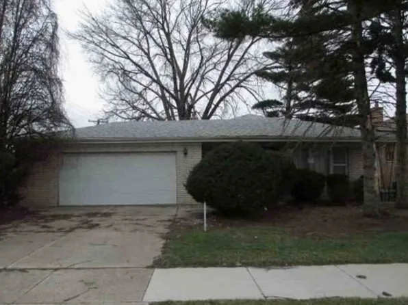1360 Memorial Dr, Calumet City, IL 60409