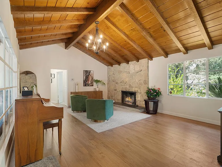 5040 Gould Ave — Photo 5