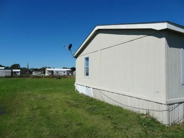 213 Secretariat Ln, Rayne, LA 70578