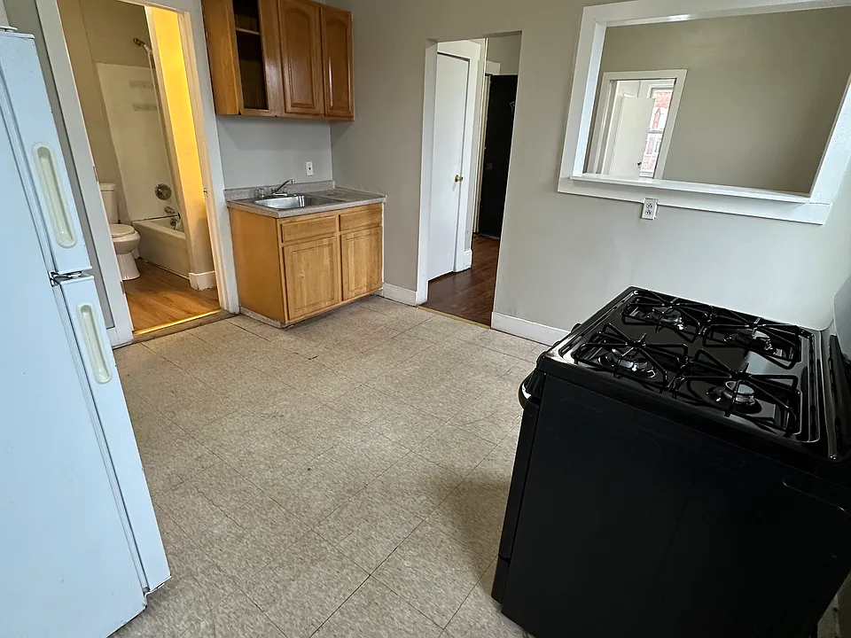 108 Ward St #3W