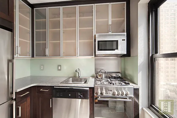 Rented by Halstead Real Estate | media 17