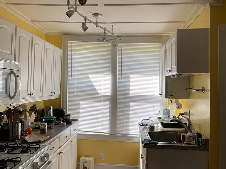 1848 Taylor St NE #1 — Photo 2
