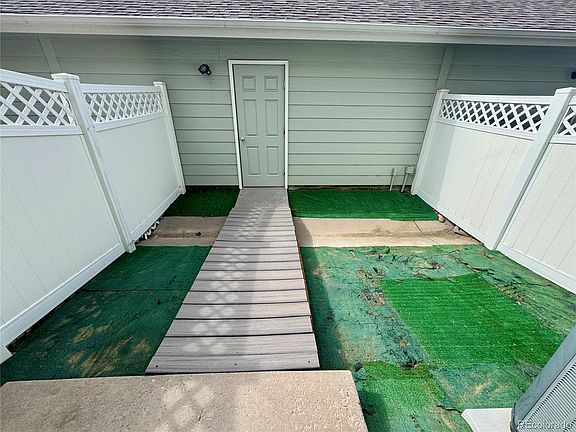 4th image of 15612 E 96th Way #30B