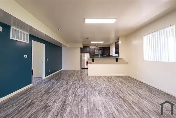 130 S Soto St — Photo 7