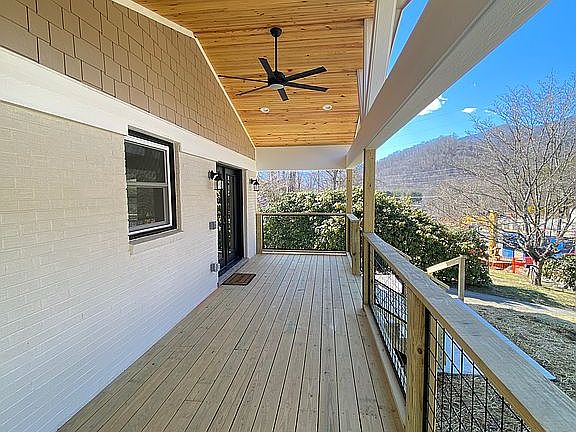 4th image of 3575 Dellwood Rd