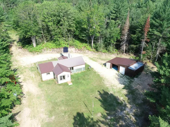 5798 N Cals Dr, Manistique, MI 49854