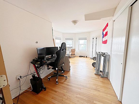 4th image of 179 Bay 25th St #3F
