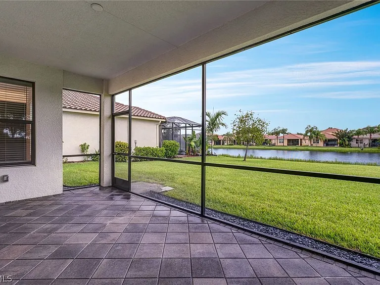 11604 Meadowrun Cir — Photo 40