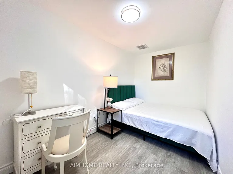 74 James Gray Dr #BASEMENT — Photo 10